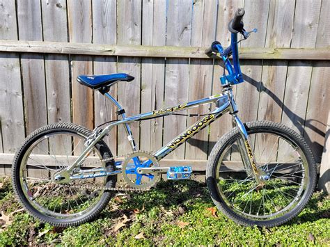 This bike is used and has signs of wear. . Mongoose hoop d